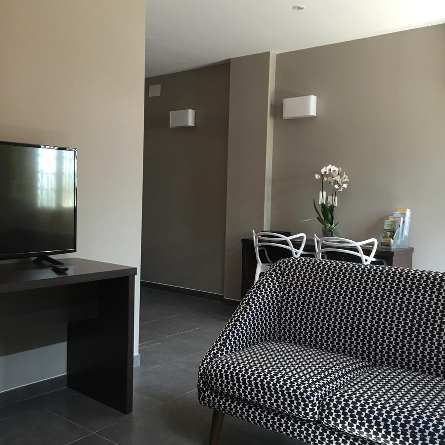 Le Brin D'Olivier Aparthotel Bourg-Saint-Andeol Luaran gambar
