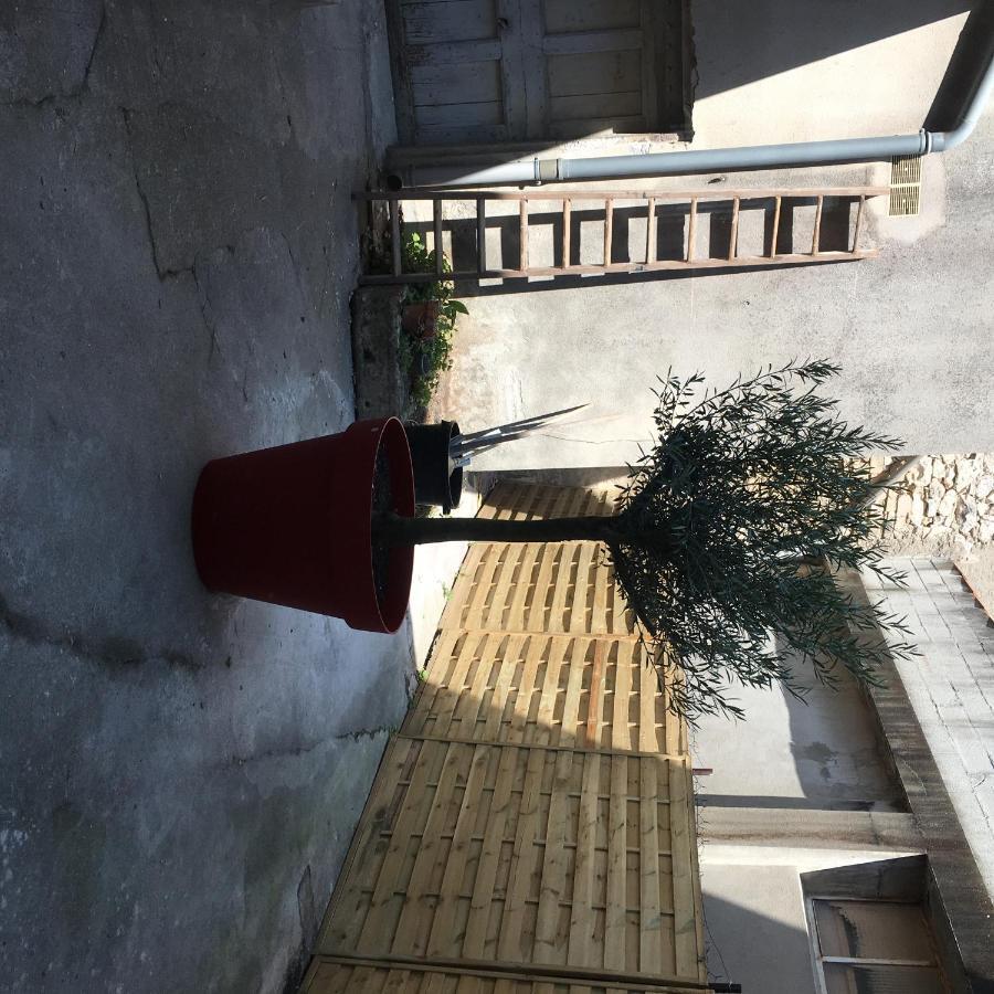 Le Brin D'Olivier Aparthotel Bourg-Saint-Andeol Luaran gambar